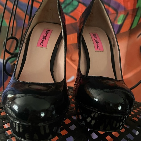 Betsey Johnson Black Patent Lace-Up Heels - Picture 9 of 9